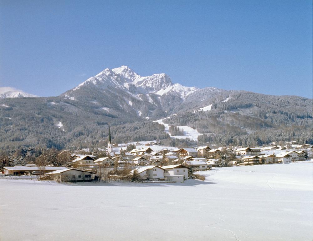 Muttererhof Hotel Mutters Exterior photo